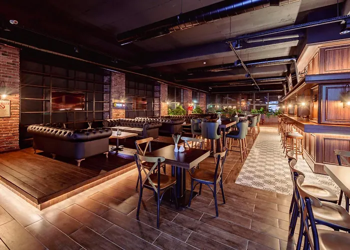 ホテル Novel Centre Point ファマグスタ