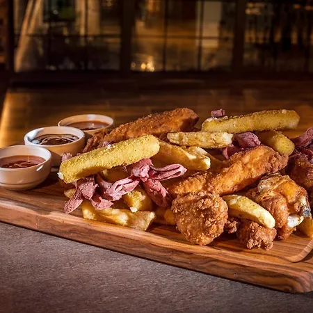 酒店 Novel Centre Point 3*