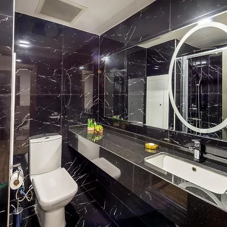Novel Centre Point 3* Famagusta (Northern Cyprus)