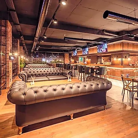 Novel Centre Point 호텔 3*