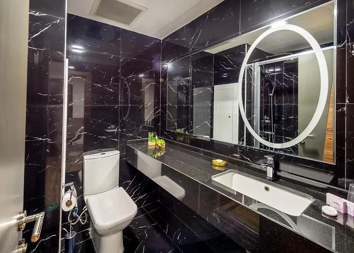 Novel Centre Point 3* Famagusta (Northern Cyprus)