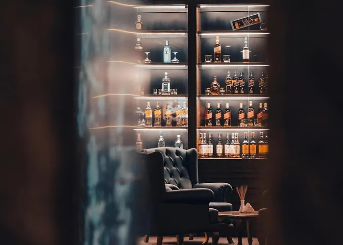 Novel Centre Point Αμμόχωστος